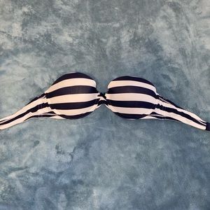 Gilly Hicks strapless bra
